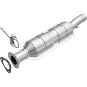 Magnaflow - Magnaflow Conv DF 07-08 E-350 Super Duty 5.4 & 6.8 L OEM Underbody - 52228 - Image 1