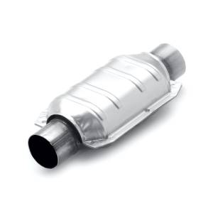 Magnaflow - Magnaflow Conv Univ 2.5inch Inlet/Outlet Center/Center Oval (California OBDII) - 447106 - Image 2