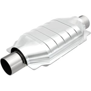 Magnaflow - Magnaflow Conv Univ 2.5in Inlet/Outlet Center/Center Oval 12in Body L x 7in W x 16in Overall L - 51556 - Image 2
