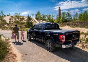 Roll-N-Lock - Roll-N-Lock 99-07 Ford F-250/F-350 Super Duty SB 80-3/4in M-Series Retractable Tonneau Cover - LG107M - Image 6