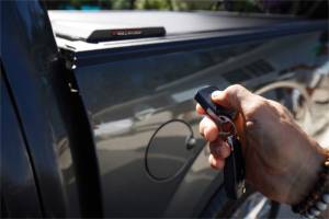 Roll-N-Lock - Roll-N-Lock 08-16 Ford F-250/F-350 Super Duty 80-1/4in E-Series Retractable Tonneau Cover - RC109E - Image 15